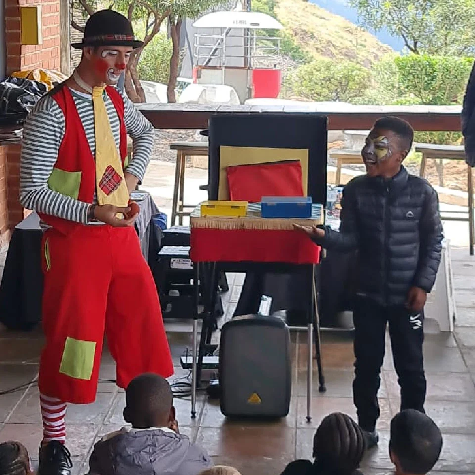 CJ the Clown performing his Easter magic show at the Hartbeespoort Aerial Cableway